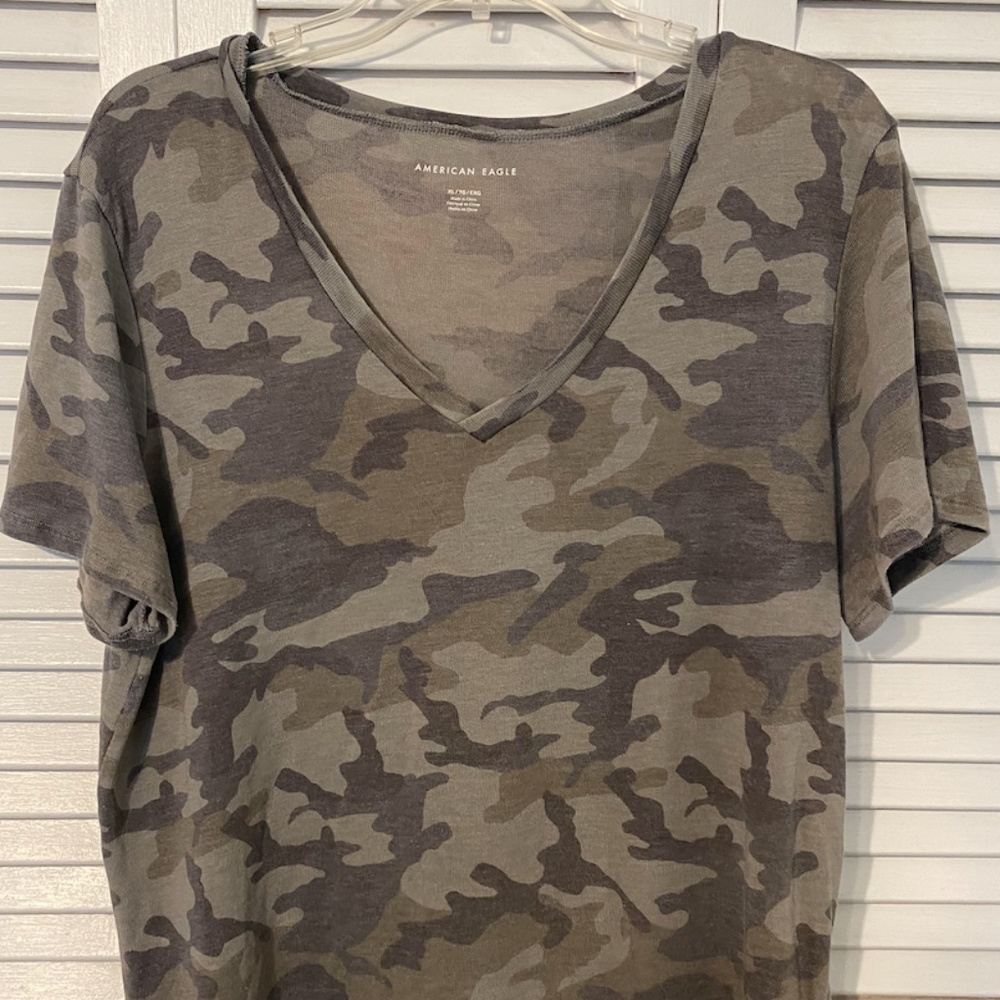 American Eagle Camo V-Neck